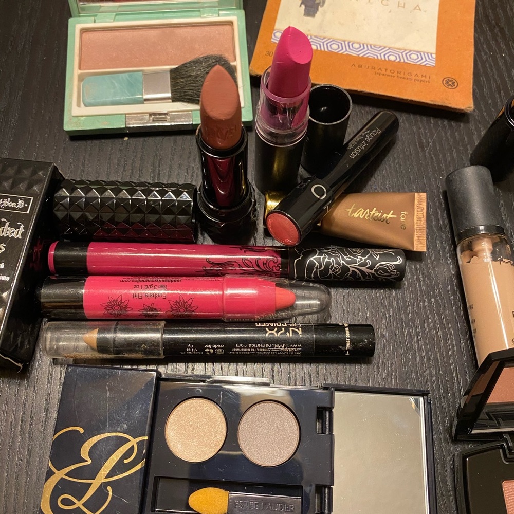 Makeup bundle - Picture 4 of 13